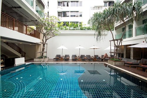 Sunshine Hotel & Residences 3*