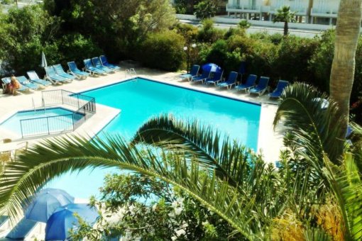 Hilltop Gardens Hotel Apartments 3* 