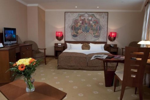 Lindner Hotel Prague Castle 5* 