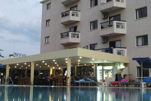 Livas Hotel Apartments Apart