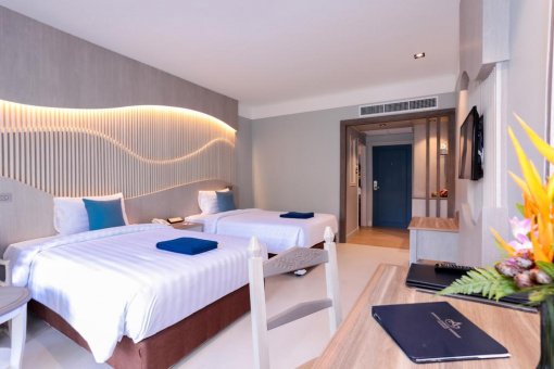 Amora Beach 4*
